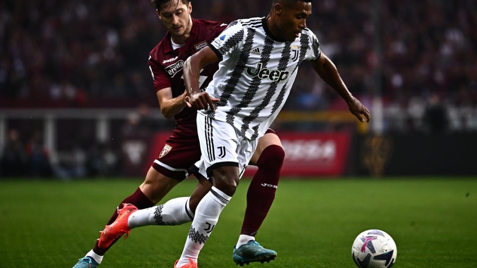 Saudi clubs vying for Juventus fullback Alex Sandro