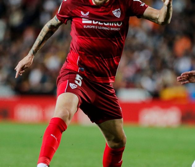 Fulham make move for Sevilla attacker Lucas Ocampos