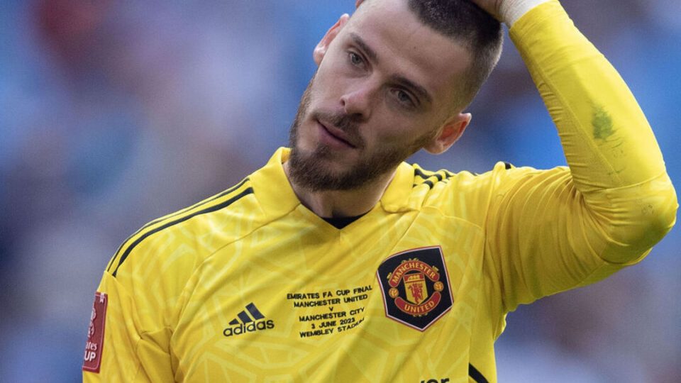 Man United still in discussions with De Gea over new deal