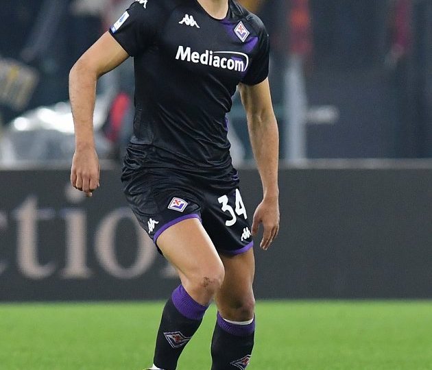 Man Utd ready to pounce for Fiorentina midfielder Amrabat