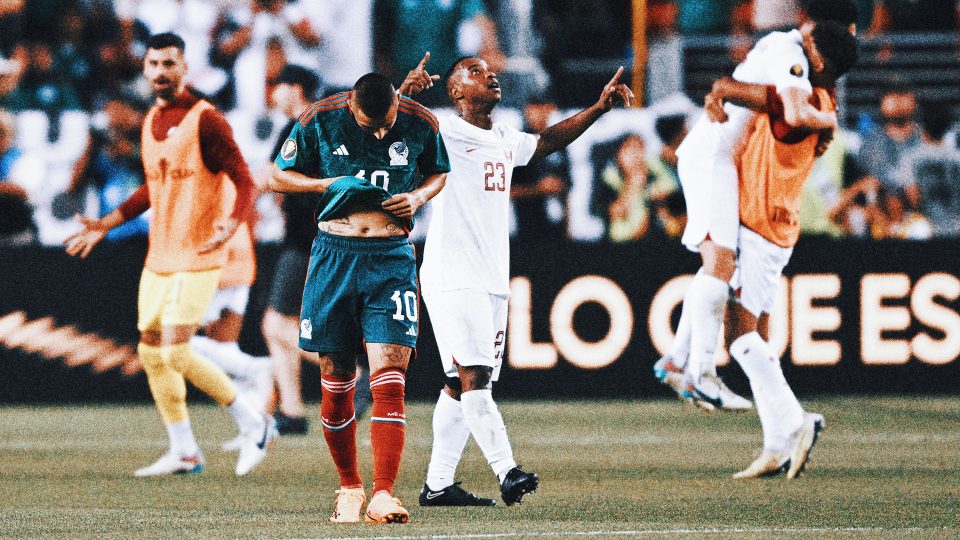 Mexico wins Group B despite 1-0 loss to runners-up Qatar