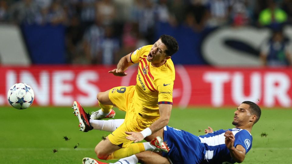 Lewandowski sidelined with sprained ankle; Barcelona says return date unsure