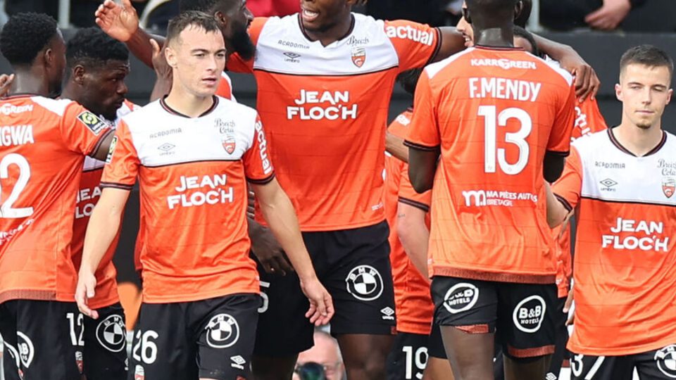 Rennes lose at Lorient after Omari horror show