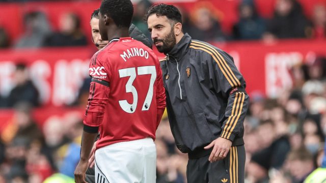 Ruben Amorim manager of Manchester United gives instructions to Kobbie Mainoo of Manchester United before he comes on during the Premier League match Manchester United vs Sunderland at Old Trafford, Manchester, United Kingdom, 4th October 2025 — Photo by operations@newsimages.co.uk