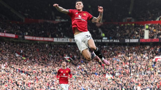 Benjamin Sesko of Manchester United scores to make it 2-0 during the Premier League match Manchester United vs Sunderland at Old Trafford, Manchester, United Kingdom, 4th October 2025 — Photo by operations@newsimages.co.uk