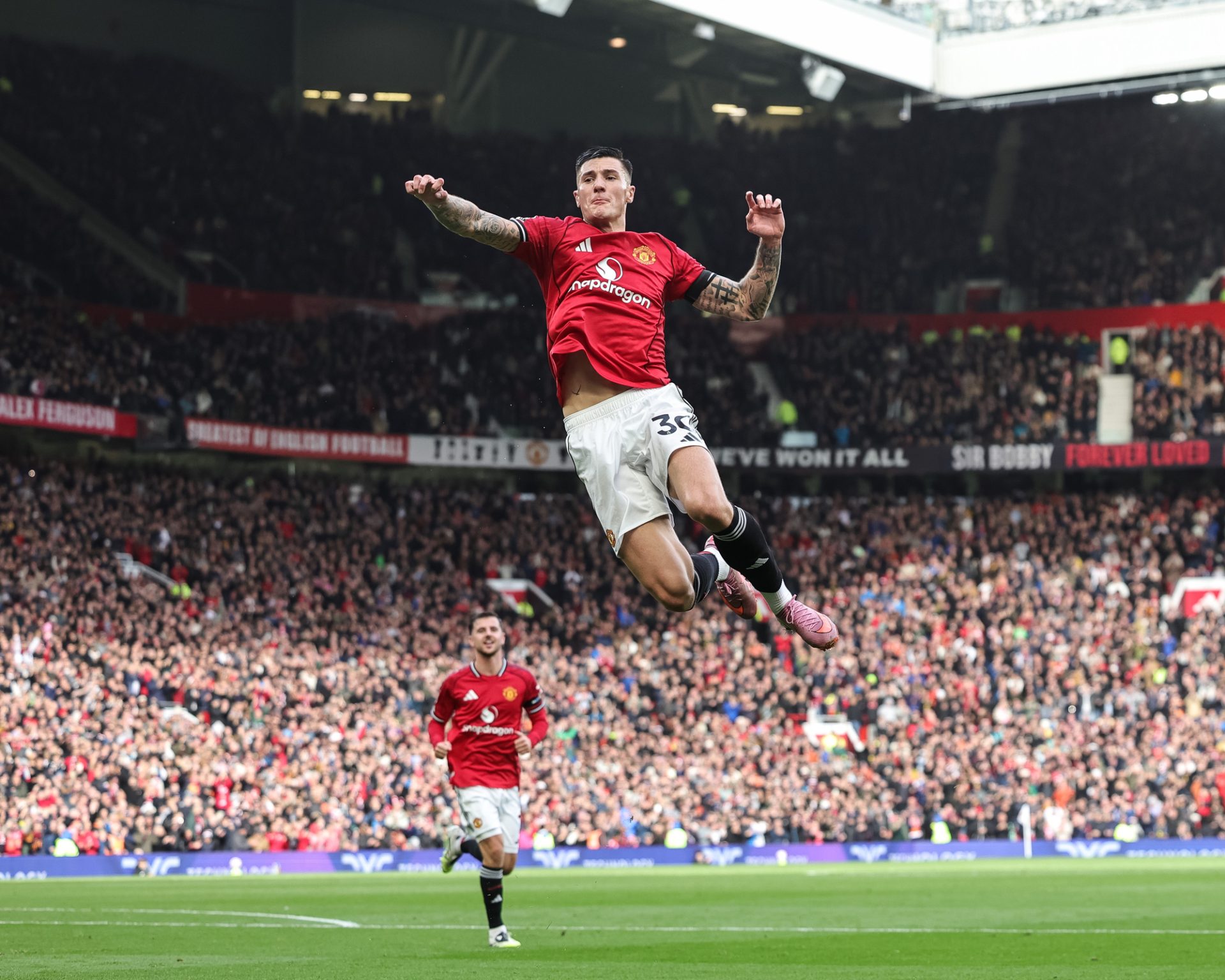 Benjamin Sesko of Manchester United scores to make it 2-0 during the Premier League match Manchester United vs Sunderland at Old Trafford, Manchester, United Kingdom, 4th October 2025 — Photo by operations@newsimages.co.uk