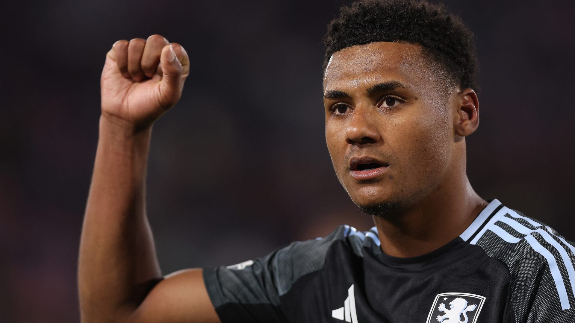 Bologna, Italy - April 9, 2026: Ollie Watkins (Forward) of Aston Villa celebrate victory at end of the UEFA Europe League 2025/2026, Round of 8 first leg, between Bologna FC 1909 vs Aston Villa FC at Renato Dall'Ara in Bologna — Photo by m.iacobucci.tiscali.it