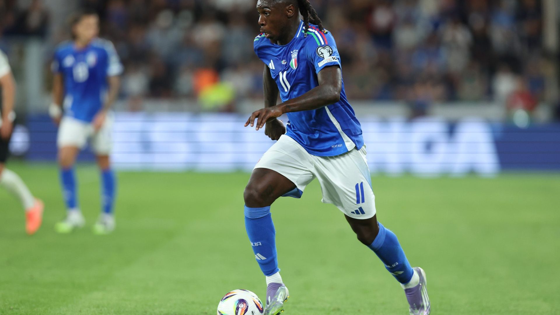 Bergamo, Italy September 5, 2025: Moise Kean of Italy seen in action during the European Fifa World Cup 2026 Qualifier match between Italy and Estonia at New Balance Stadium — Photo by m.iacobucci.tiscali.it