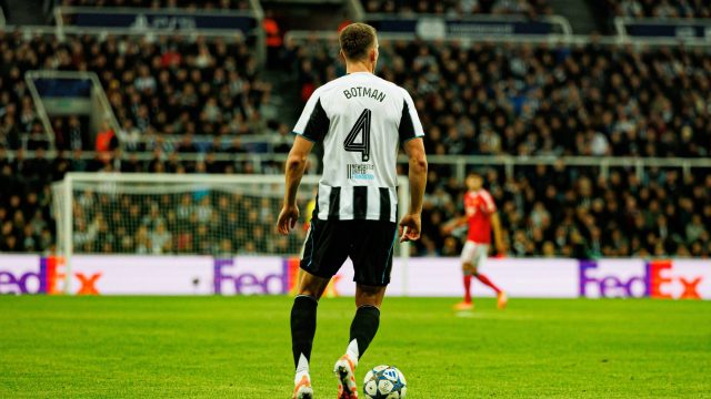 Sven Botman seen during Champions League league phase game between Newcastle United FC and SL Benfica (Maciej Rogowski/Ball Raw Images) — Photo by mrogowski_photography