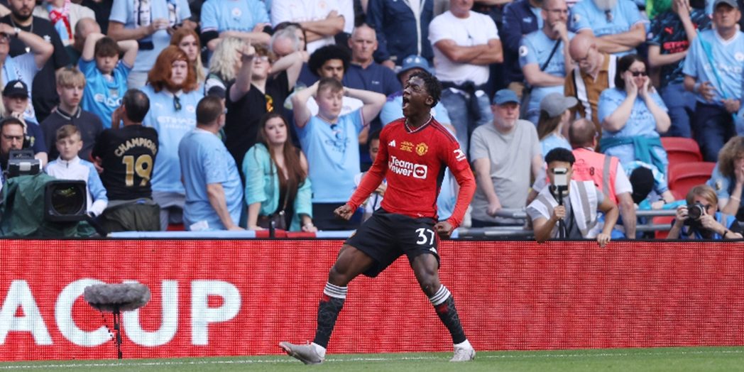 Manchester United Triumphs Over Manchester City in Thrilling FA Cup Final