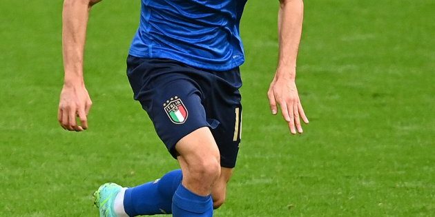 Liverpool to make one-off cash bid for Inter Milan midfielder Barella