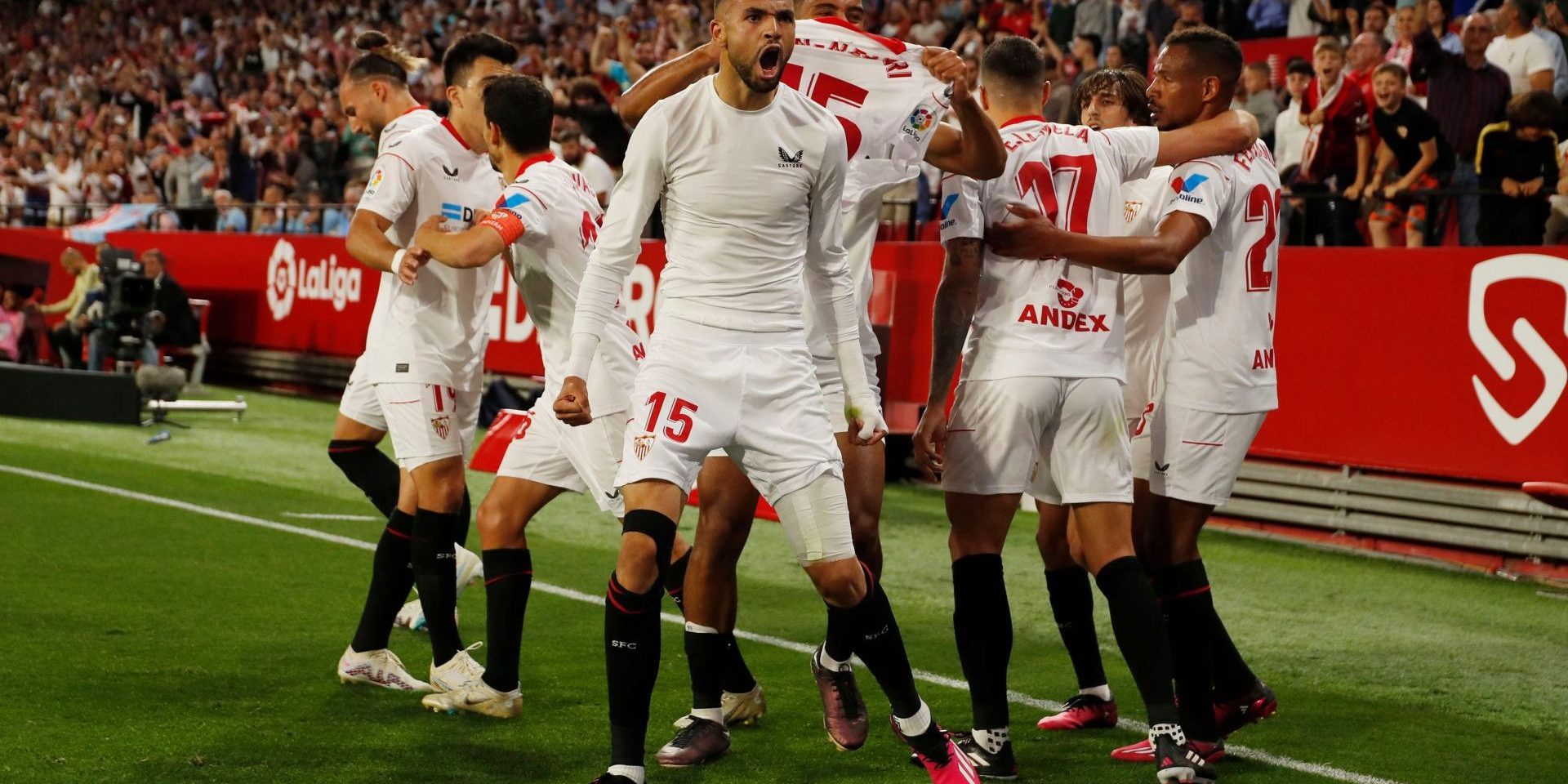 Fulham launching bid for Sevilla defender Gonzalo Montiel