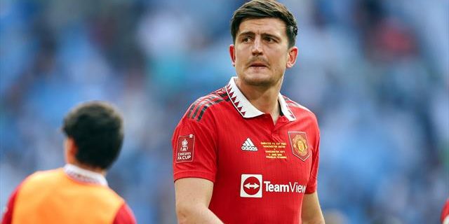 Ferdinand exclusive: Maguire has to decide to leave United or sit on the bench