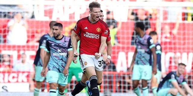 McTominay grabs dramatic stoppage-time brace as United recover to beat Brentford