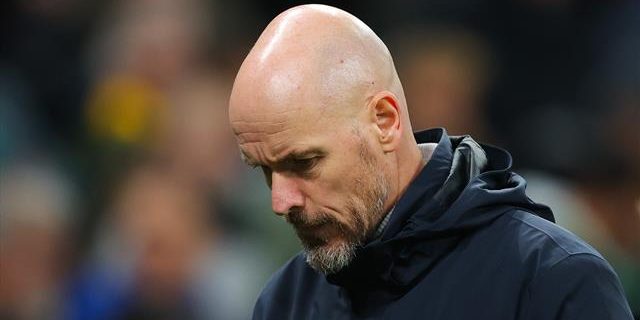 'Sacking managers is not the solution' - Scholes and Hargreaves back Ten Hag