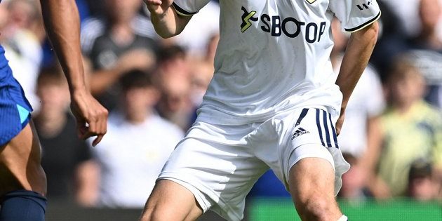 Fulham eyeing Leeds winger Aaronson