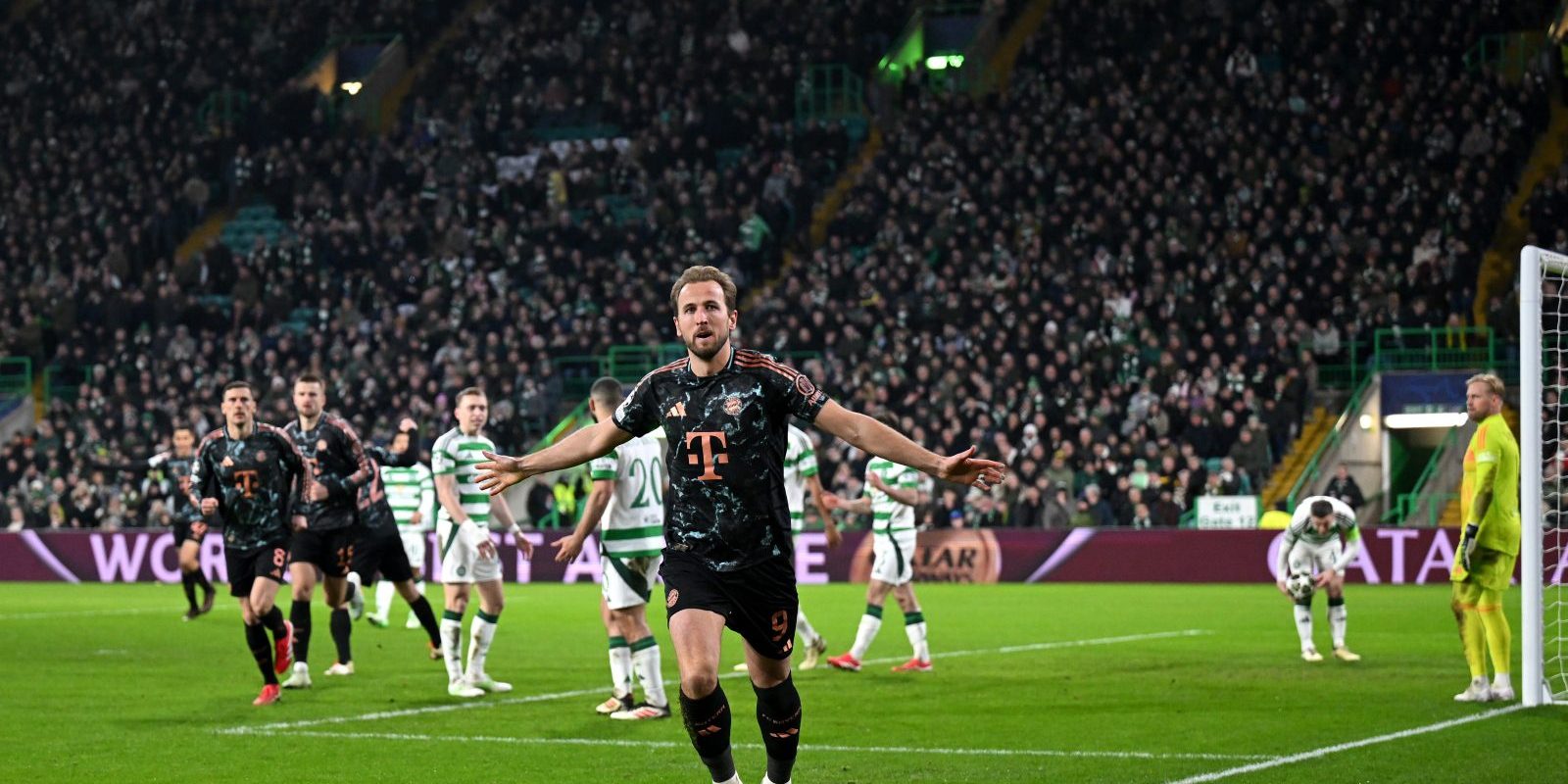 GLASGOW, SCOTLAND - FEBRUARY 12: Harry Kane of Bayern Munich celebrates scoring his team's second goal during the UEFA Champions League 2024/25 League Knockout Play-off First Leg match between Celtic FC and FC Bayern München at Celtic Park on February 12, 2025 in Glasgow, Scotland. (Photo by Michael Regan - UEFA/UEFA via Getty Images)