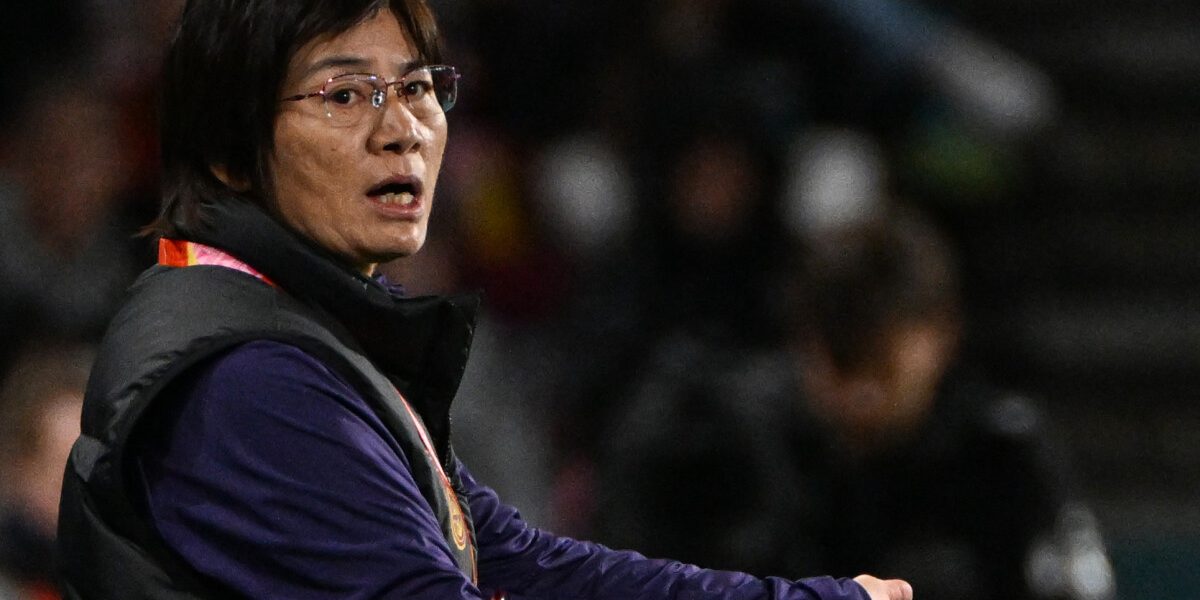 China's coach Shui Qingxia gives instructions during the Australia and New Zealand 2023 Women's World Cup Group D football match between China and Haiti at Hindmarsh Stadium in Adelaide on July 28, 2023. (Photo by Brenton EDWARDS / AFP)