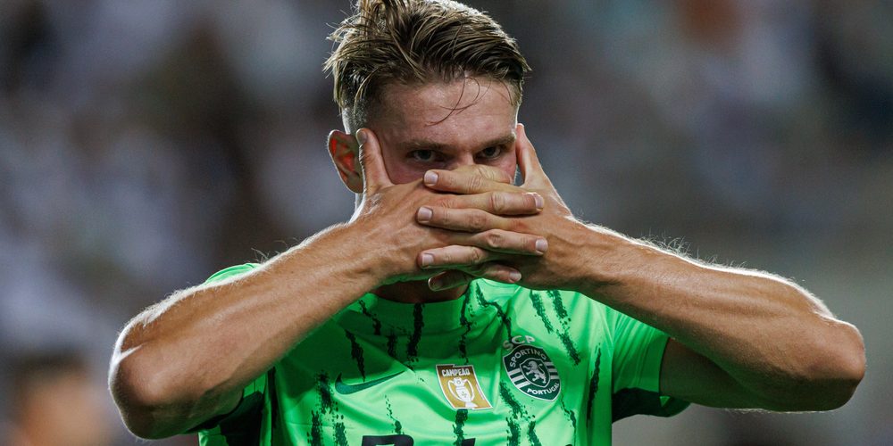 Viktor Gyokeres seen in action celebrating after scoring goal during Liga Portugal game between teams of SC Farense and Sporting CP at Estadio Algarve (Maciej Rogowski) — Photo by mrogowski_photography