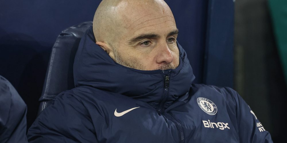 Enzo Maresca manager of of Chelsea during the Premier League match Manchester City vs Chelsea at Etihad Stadium, Manchester, United Kingdom, 25th January 2025 — Photo by operations@newsimages.co.uk
