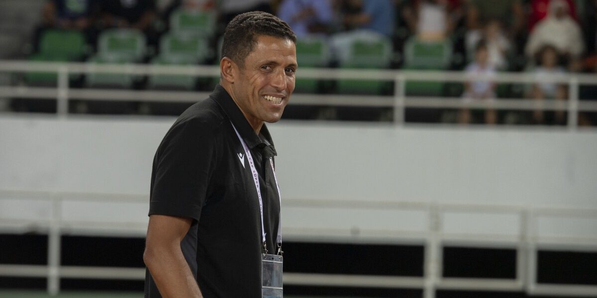 RABAT, MOROCCO - SEPTEMBER 10: Vidad team coach Hussein Ammouta during the 2022 CAF Super Cup final match between Vidad and RS Berkane Wydad in Rabat, Morocco on September 10, 2022. Jalal Morchidi / Anadolu Agency (Photo by Jalal Morchidi / ANADOLU AGENCY / Anadolu Agency via AFP)