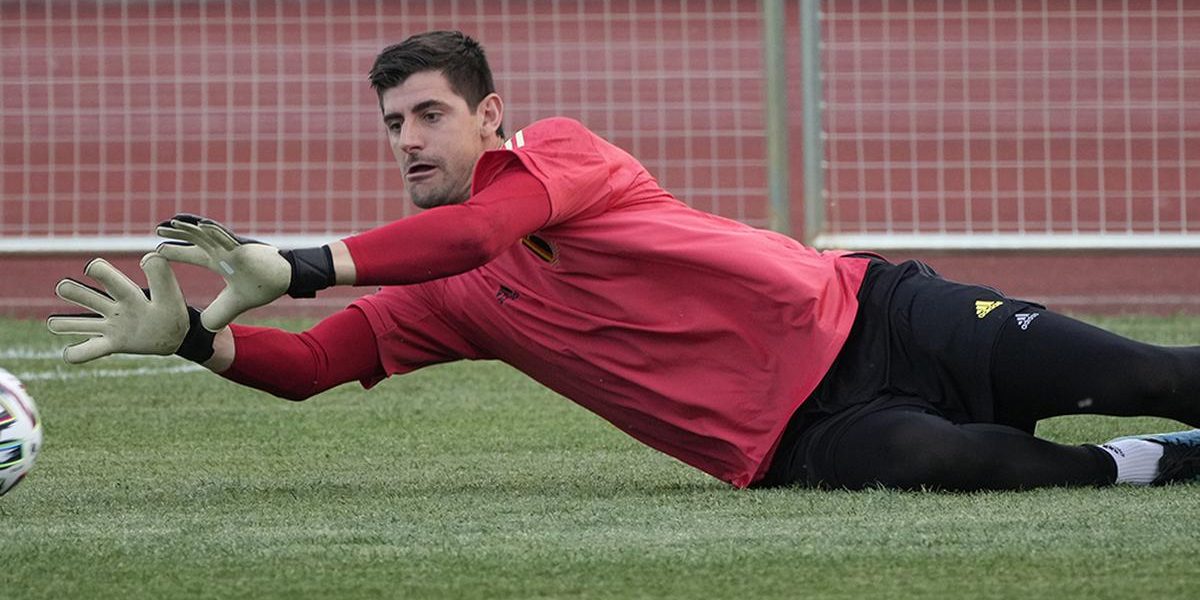 Real Madrid goalkeeper Courtois will need surgery after tearing knee ligament