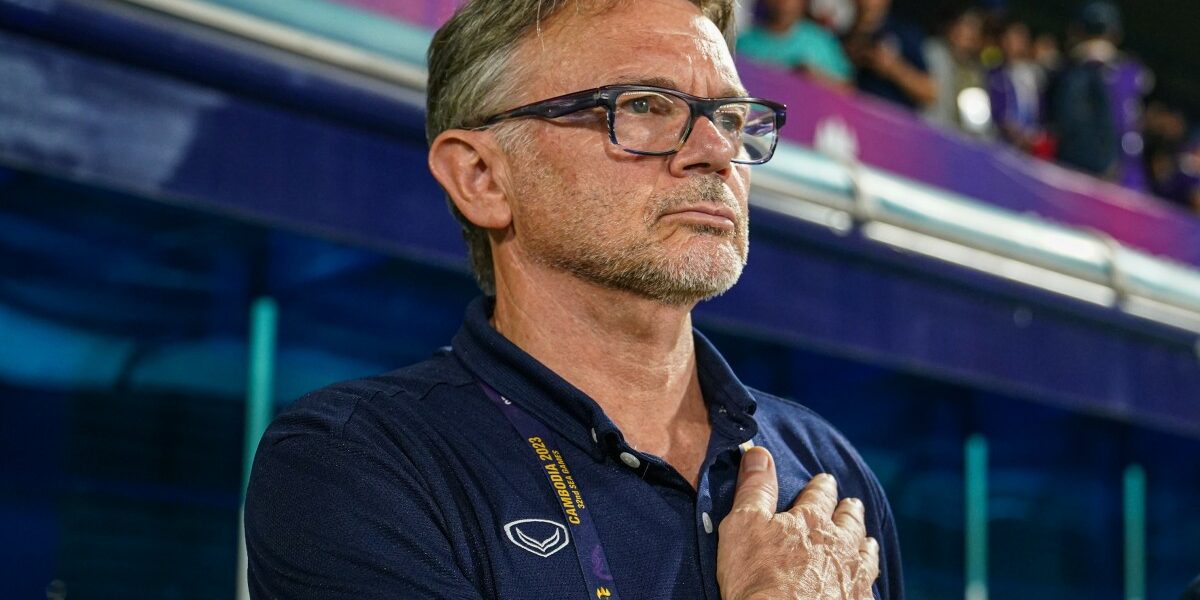 Troussier determined to replicate Japan success with Vietnam