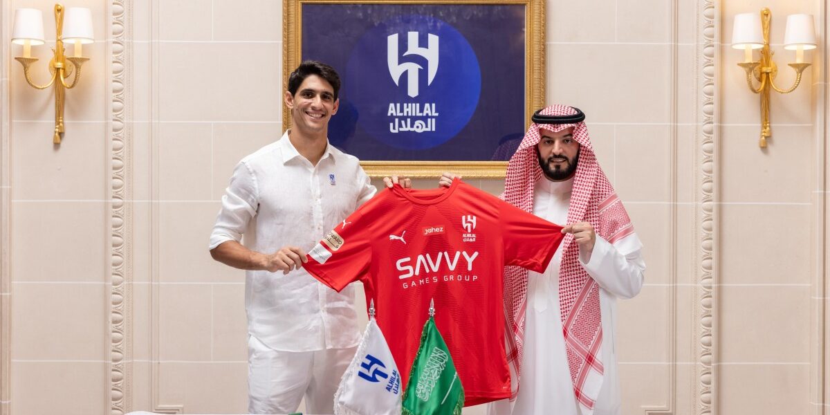 Bounou moves to Al Hilal from Sevilla