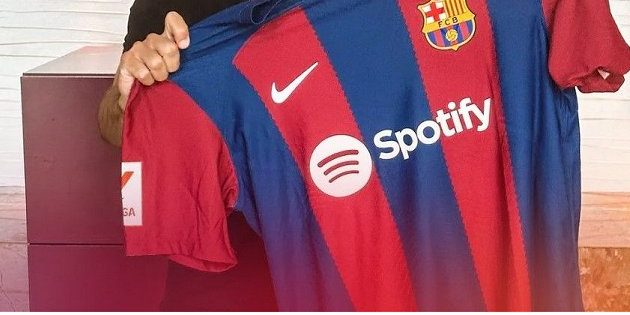 Barcelona sell new stake in Barca Studios to register players