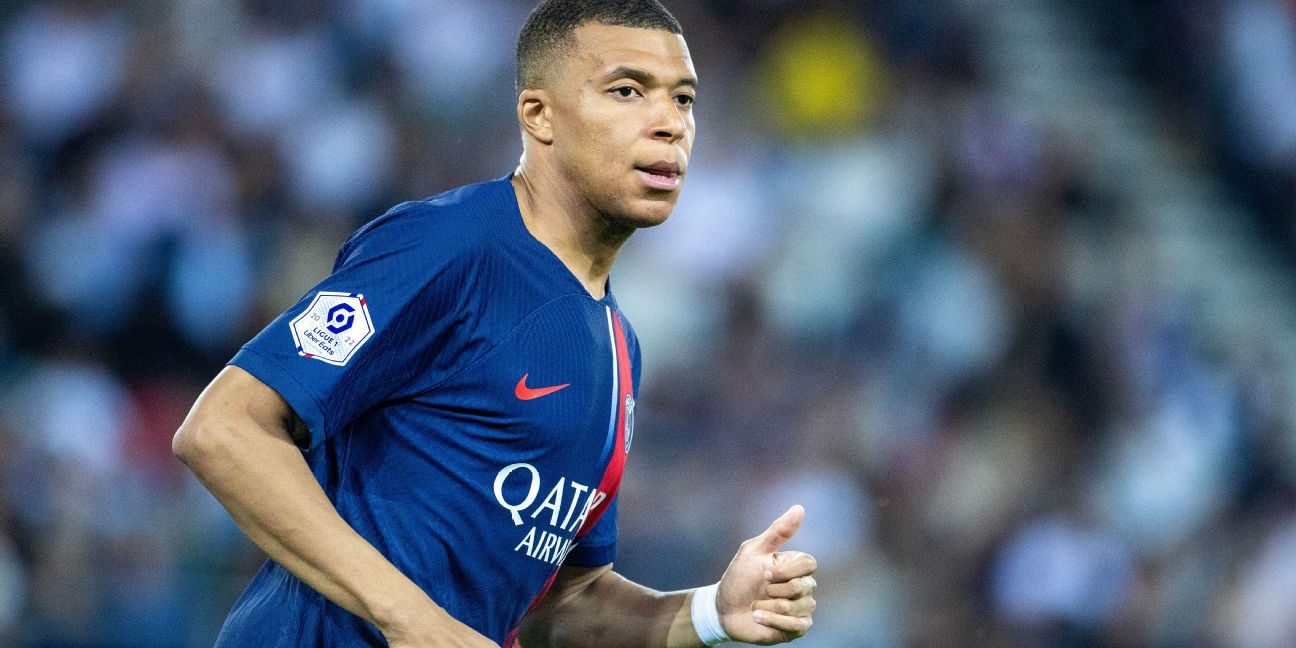 PSG chief to Mbappé: Sign new deal or leave