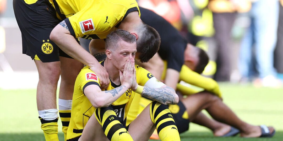 Dortmund falter on final day to hand Bayern 11th straight Bundesliga title