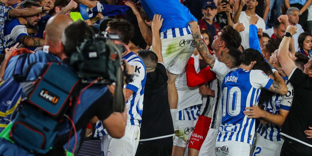 Dramatic 129th-minute winner sends Alaves back to La Liga