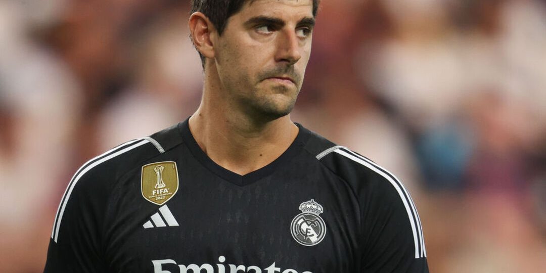 Real Madrid 'keeper Courtois tears ACL on eve of La Liga season