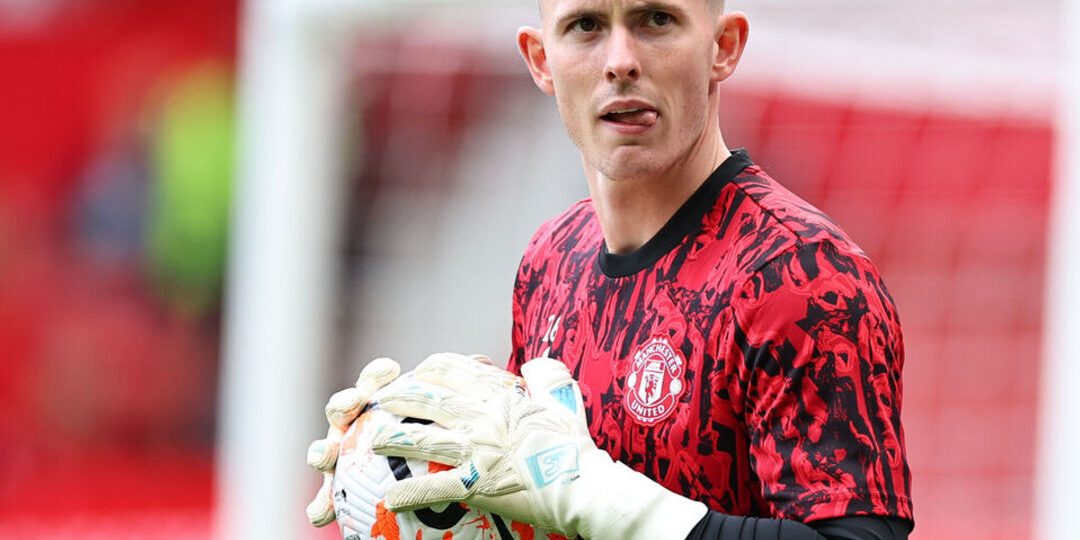 Dean Henderson joins Palace from Man United for reported potential £20M